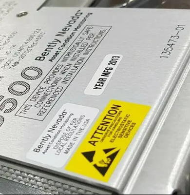 Bently Nevada 3500/25-01-03-00 135473-01 Moduł wewnętrznej bariery wejścia/wyjścia klawiatury z wewnętrznymi zakończeniami