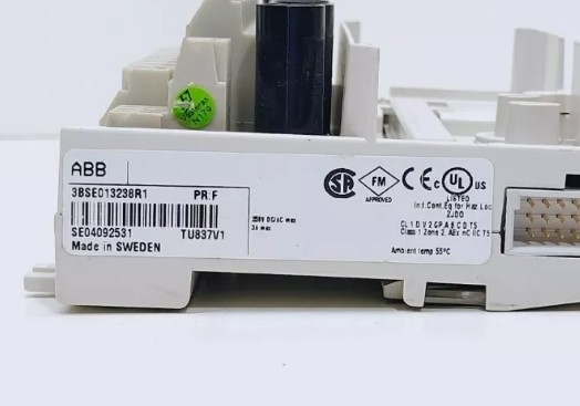 ABB TU837V1 3BSE013238R1 Rozszerzona jednostka końcowa modułu 8x1 Fused Isol.