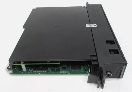 IC697CPX935 GE Single Slot CPU z trzema portami seryjnymi 32-bitowa centralna jednostka przetwarzania