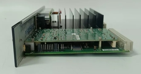 IC698CPE030 GE Centralna jednostka przetwarzania CPU komunikuje się z modułem I/O i inteligentnym modułem opcji