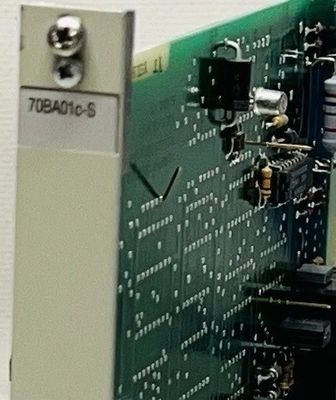 Moduł końcowy autobusu serwokontrolera ABB 70BA01C-S HESG447260 R2 Wysoka wydajność Niezawodność Trwałość