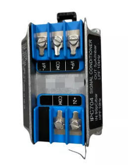 IPC704 244-704-000-042 A1-B03-C100-D100-E5-F2000-G0-H0-I0 Piezoelektryczny klimatyzator sygnału ładowania do pomiaru prędkości drgań obudowy łożyska