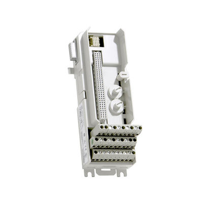 TU811V1 Kompaktowy moduł końcowy ABB S800 1x8 Zaciski sygnałowe 3BSE013231R1