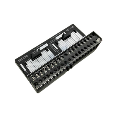 IC670CHS101 GE Fanuc GE Field I/O Base Barrier Style Listwa zaciskowa Hot Insertion General Electric