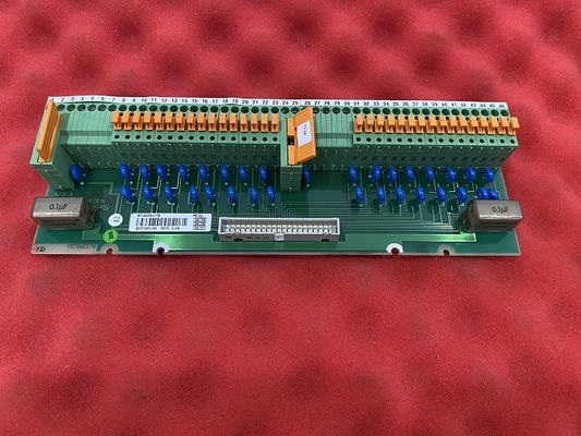 DSTD110A Jednostka przyłączeniowa ABB MasterBus do karty wyjść cyfrowych 32 kanały Maks. 60 V Części zamienne PLC 57160001-TZ