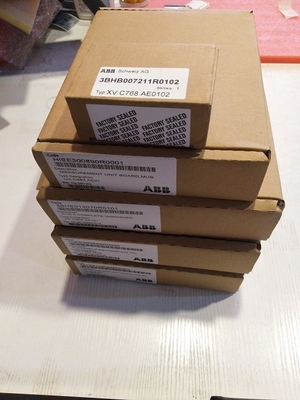 UBC717AE01 ABB UB C717 AE01 Zasilacze Napędy Płyta sterująca PLC Części zamienne HIEE300927R0001