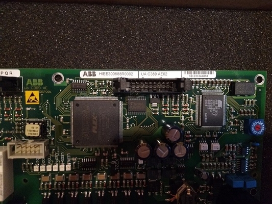 UAC389AE02 Urządzenie ABB UA C389 AE01 Moduł procesora sterującego Części zamienne PLC HIEE300888R0002