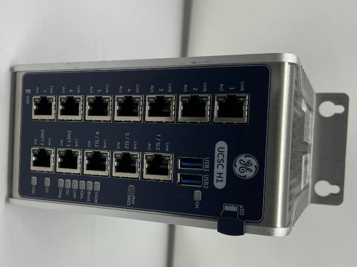 IS420UCECH1B Kontroler GE znaku VIe