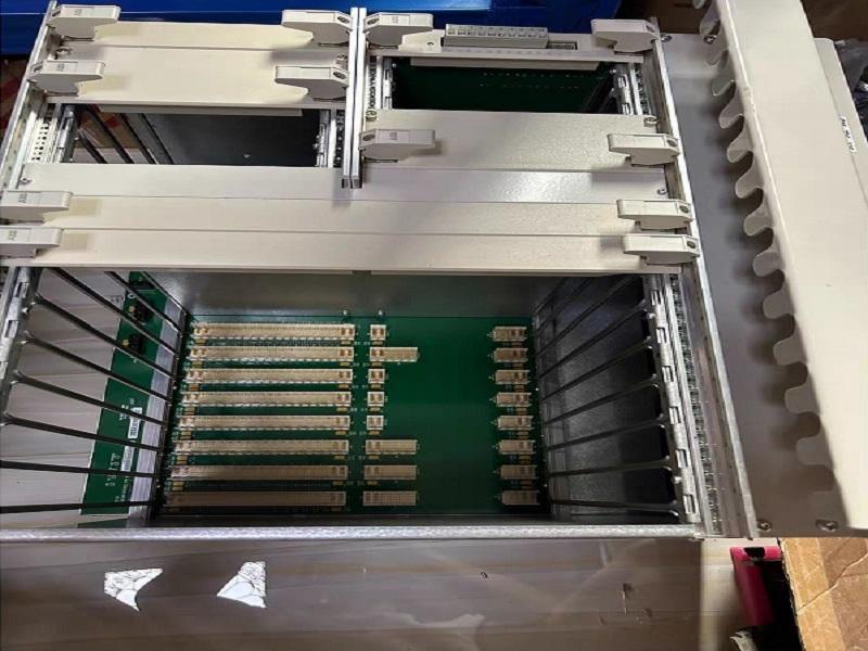 Szafa systemowa ABB 89IL06A-E GJR2393500R0100 Moduł katalogowy Procontrol o wymiarach 16*16*12cm i 12-miesięcznej gwarancji